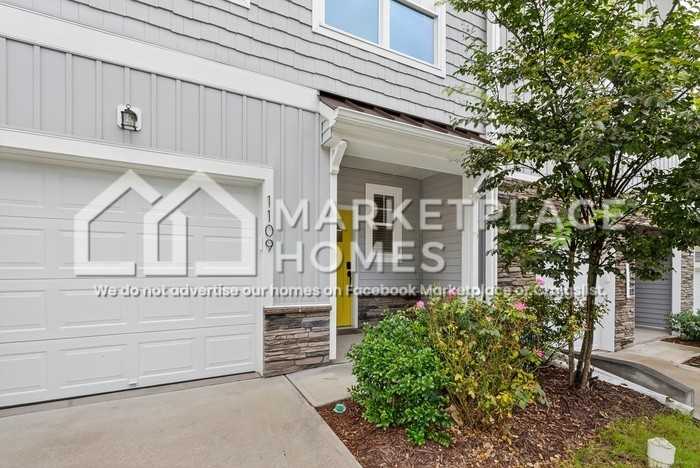 1109 Alston Ridge Ct - Photo 4 of 32