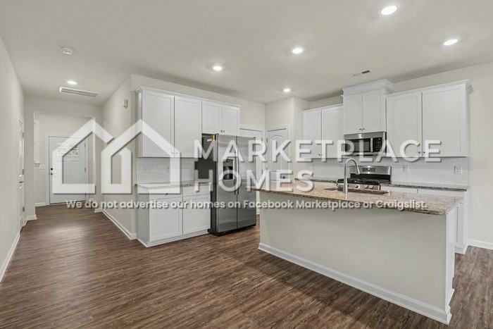1109 Alston Ridge Ct - Photo 7 of 32