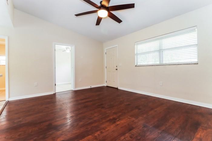 6707 Sierra Ter - Photo 3 of 14