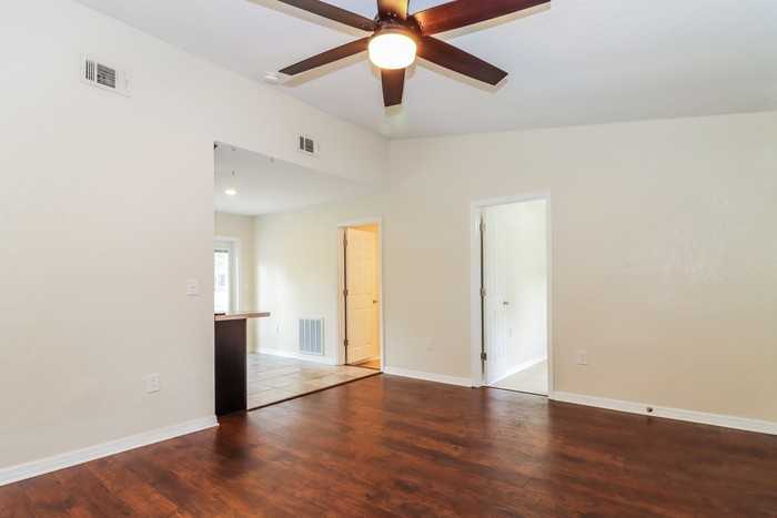 6707 Sierra Ter - Photo 5 of 14