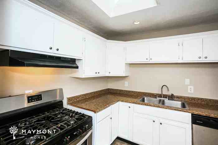 3149 Christopher Ln - Photo 4 of 13