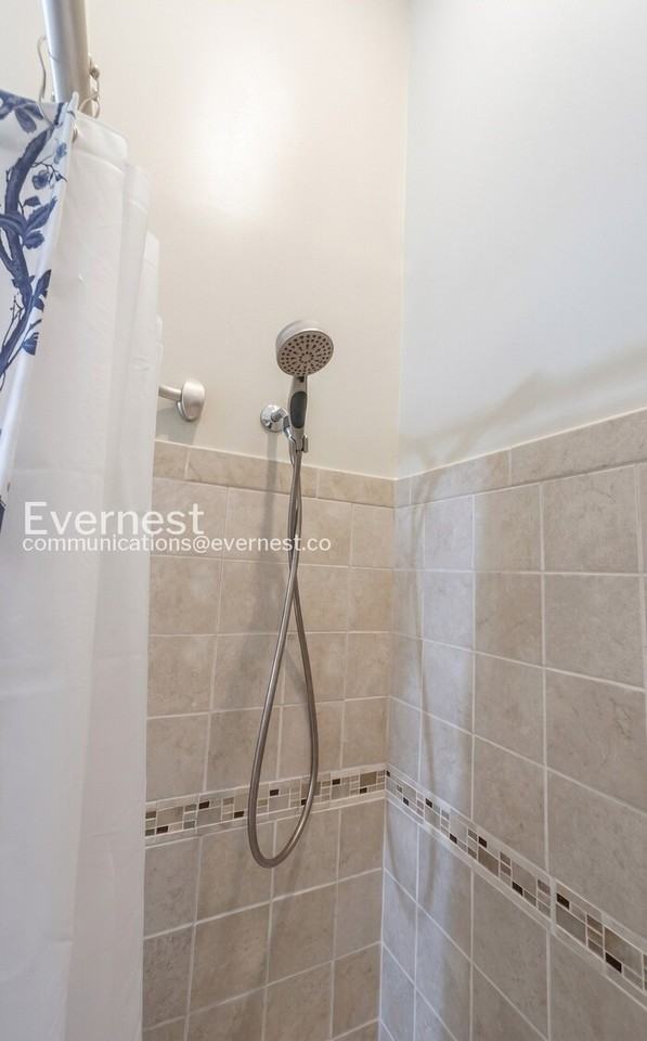 9038 Marie Ct - Photo 6 of 11