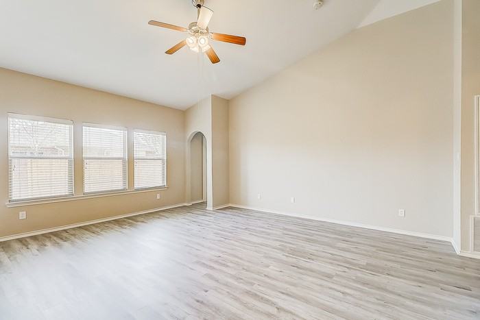 109 Jennie Marie Cir - Photo 5 of 17