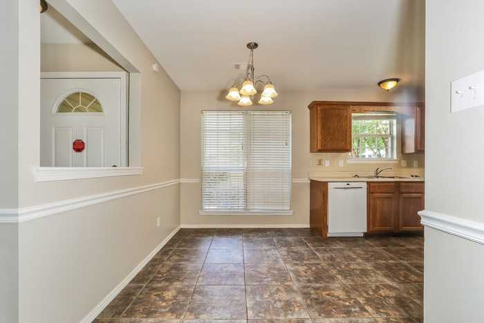 1826 Auburn Hills Dr - Photo 5 of 12