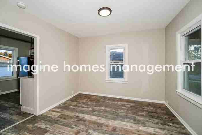1608 Roselawn Rd - Photo 7 of 18