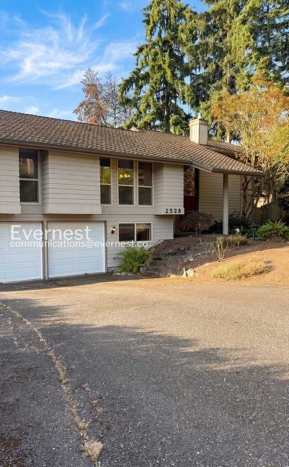 2528 170th Pl Se - Photo 3 of 33