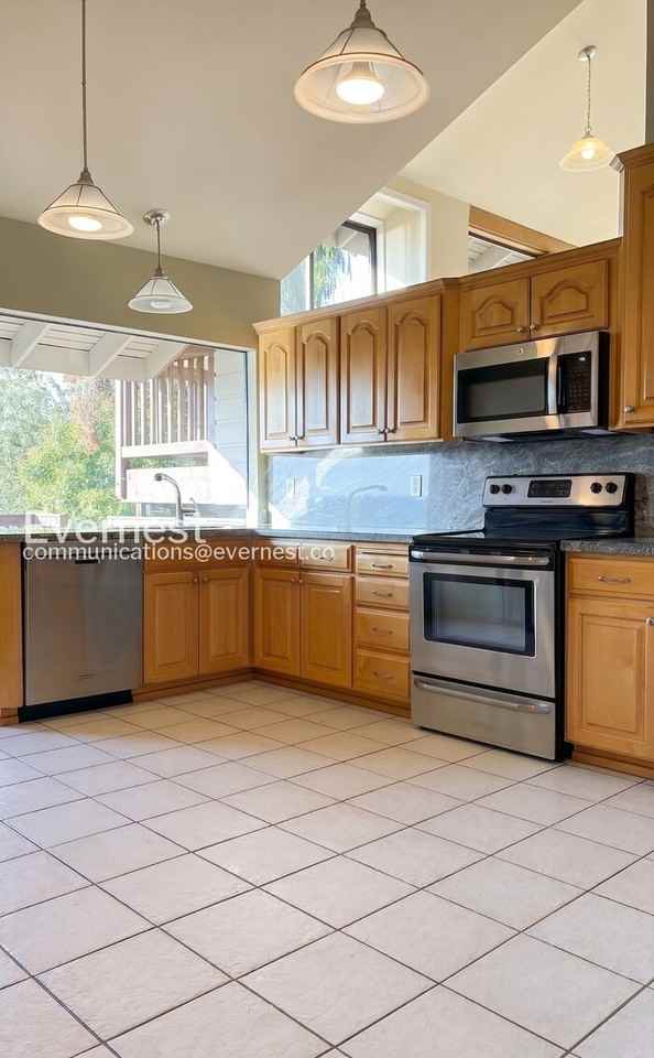 2528 170th Pl Se - Photo 6 of 33