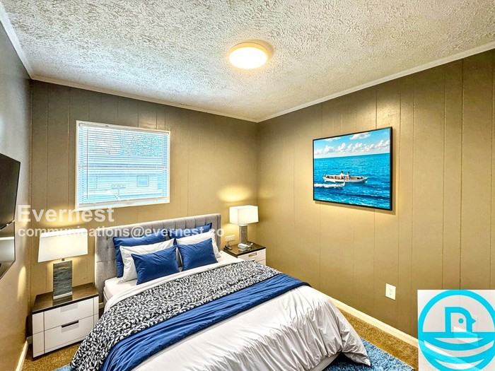 5001 Alan Dr #C - Photo 3 of 13