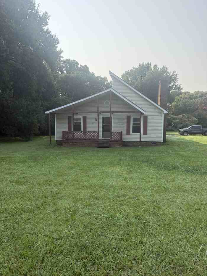 5897 Weddington Rd