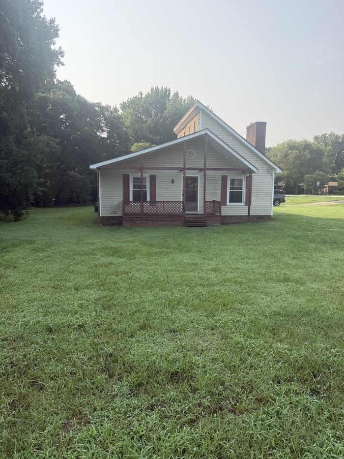 5897 Weddington Rd - Photo 2 of 17