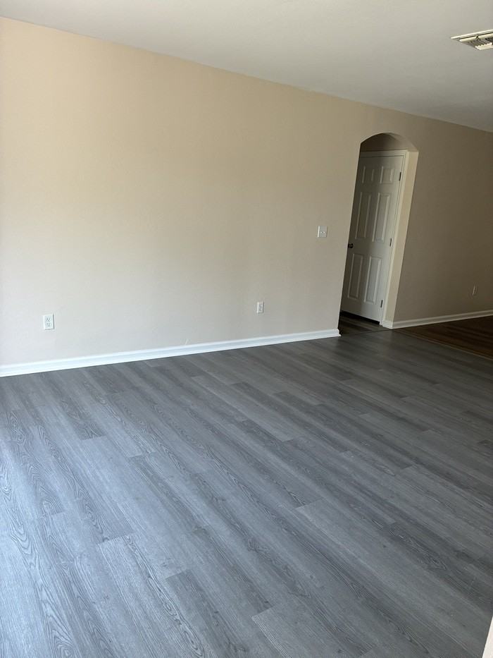 6114 E Pike St - Photo 2 of 12