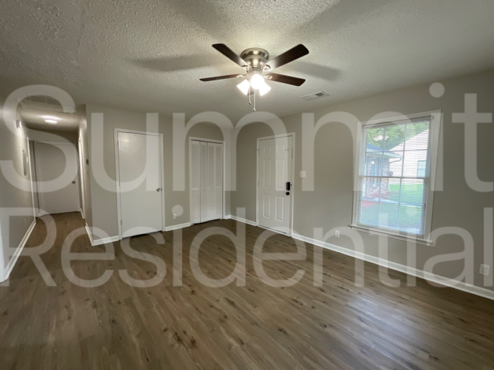 3018 Dale Ct - Photo 3 of 13