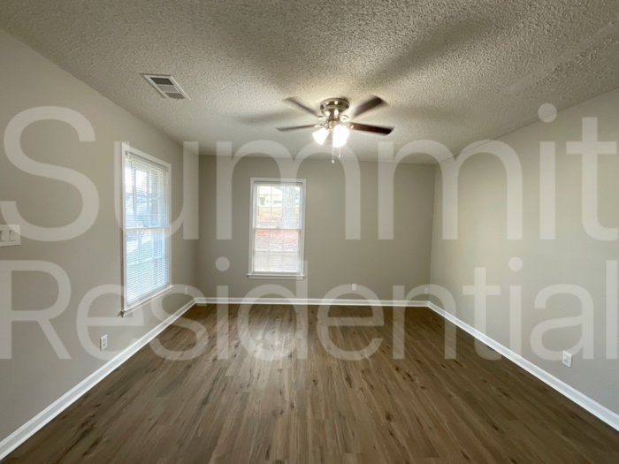 3018 Dale Ct - Photo 4 of 13