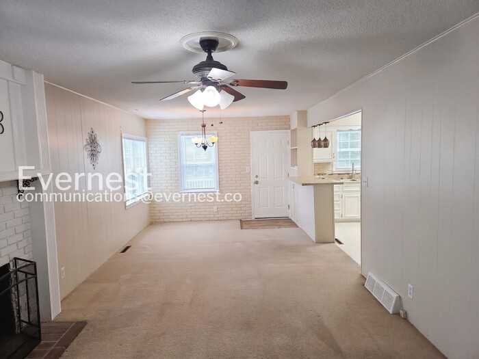 2904 N Chippewa Dr - Photo 5 of 17