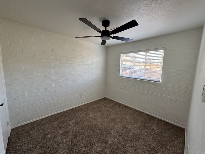 10238 N 15th Ave #B - Photo 5 of 11