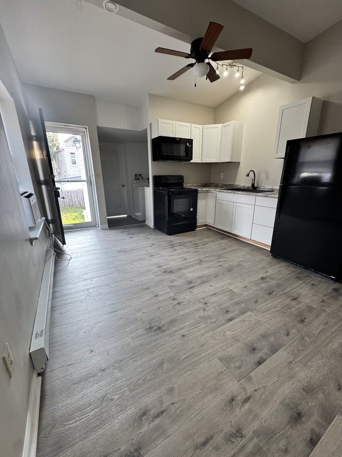 82 W Main St #B
