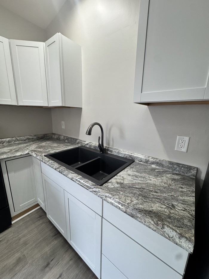 82 W Main St #B - Photo 2 of 7