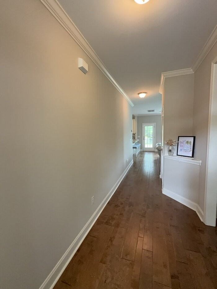 302 Pond Hill Ct - Photo 4 of 31