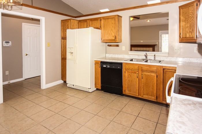 5943 Sycamore Forge Dr - Photo 3 of 15