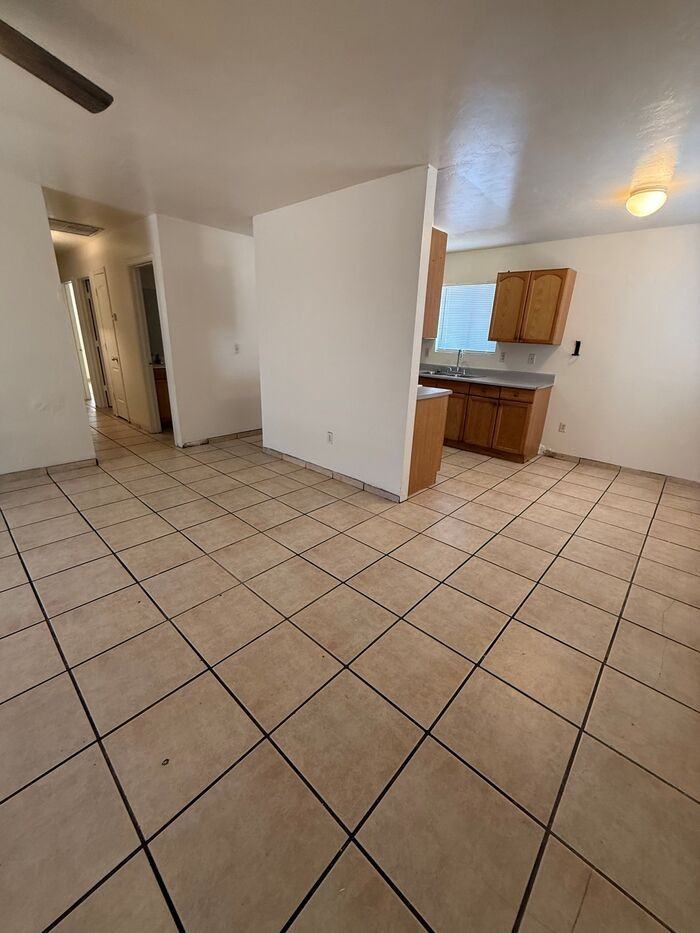 426 E Mohave Rd #2 - Photo 7 of 17