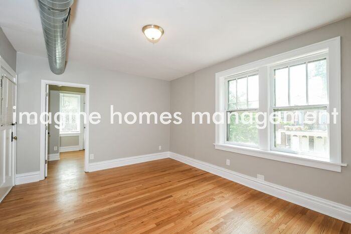 4547 Flora Ave #2W - Photo 4 of 20