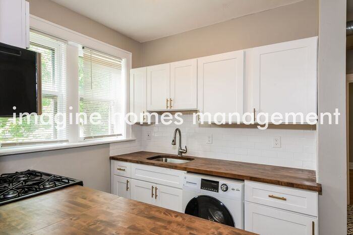 4547 Flora Ave #2W - Photo 7 of 20