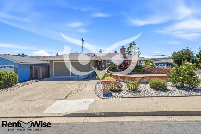 1109 Ridgewood Dr - Photo 2 of 47