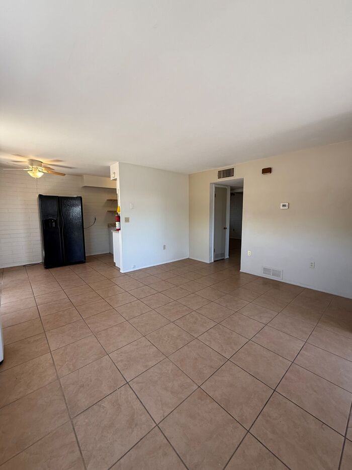 2550 N Park Ave - Photo 2 of 12