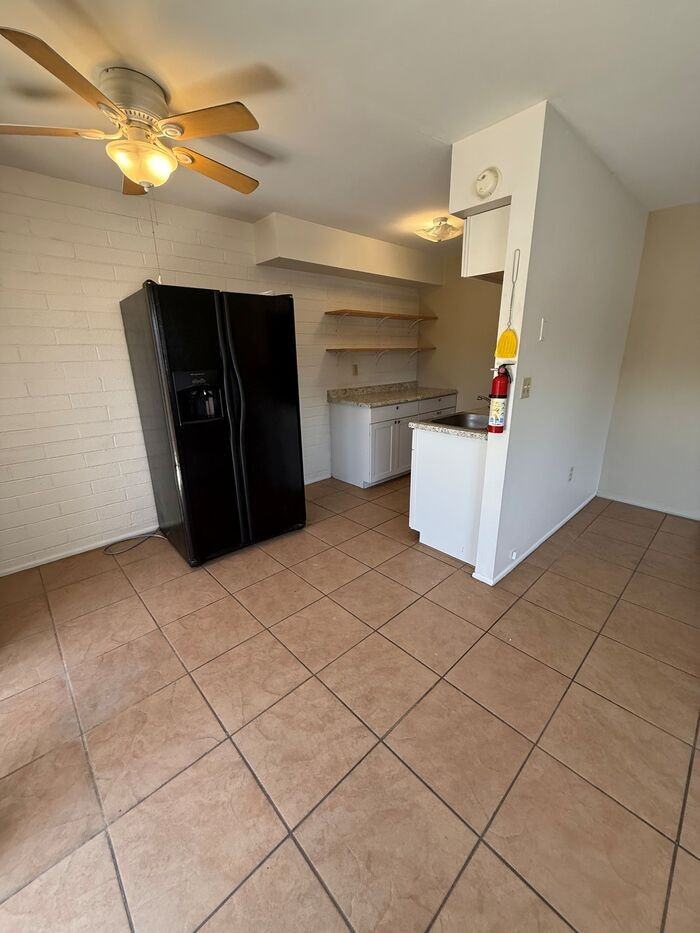 2550 N Park Ave - Photo 4 of 12