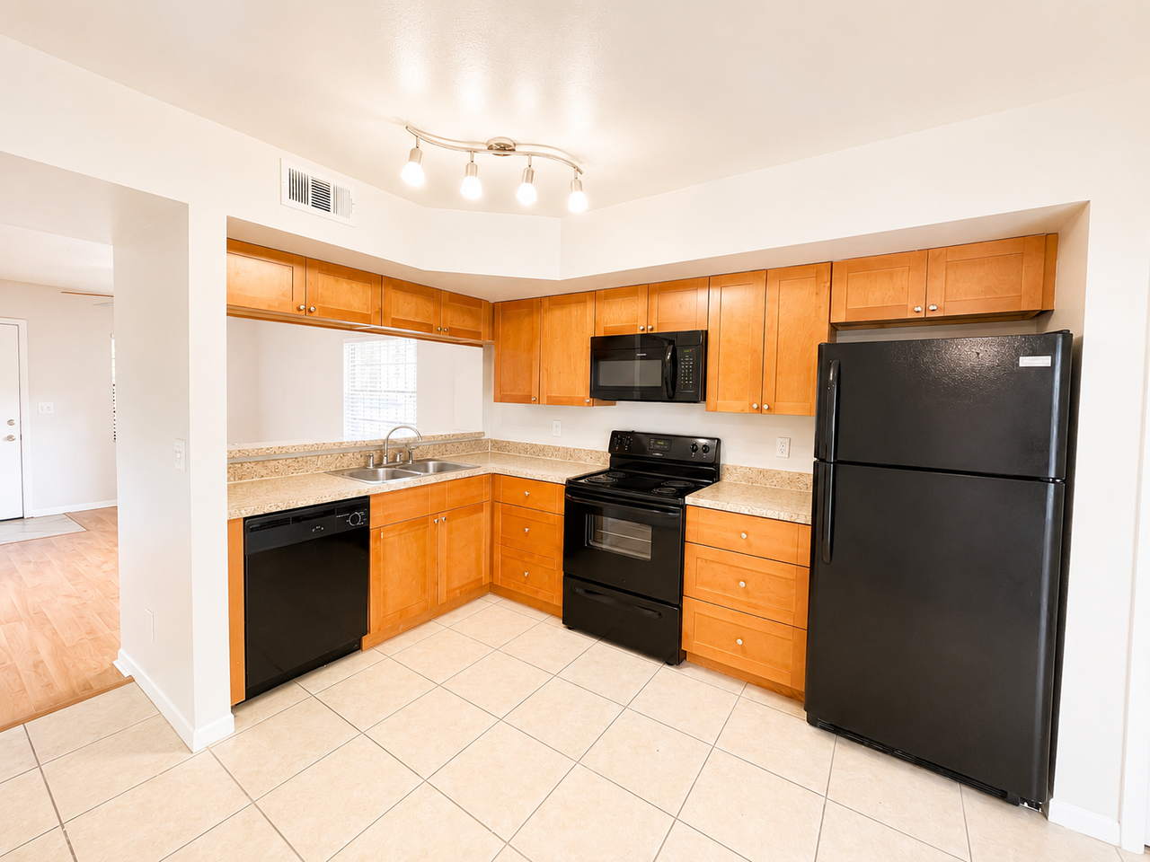 504 S Albany Ave #506A - Photo 4 of 30