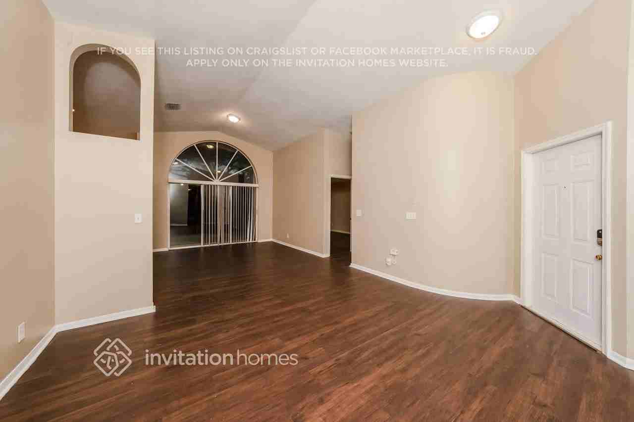 7843 Nautique Ct - Photo 3 of 17