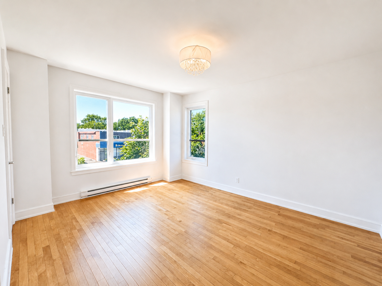 493 90e Avenue - Photo 7 of 14
