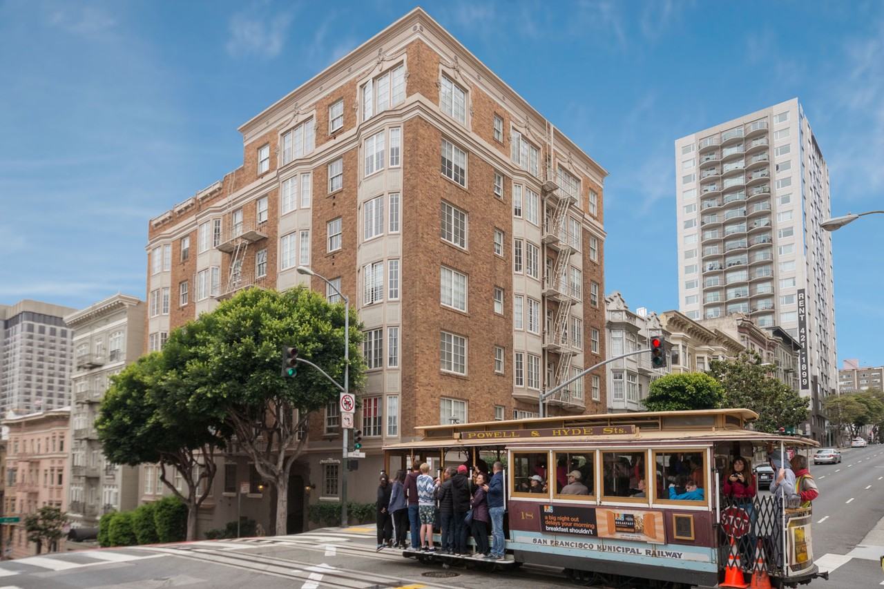 655 Powell - Photo 4 of 50