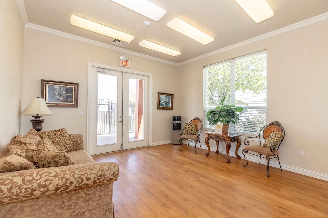 Amarillo Greentree Village - Photo 3 of 31