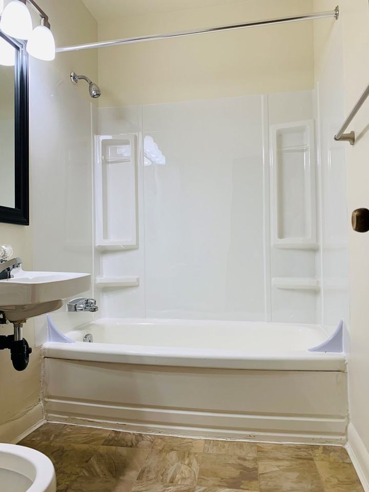209 Talbot - Photo 3 of 7