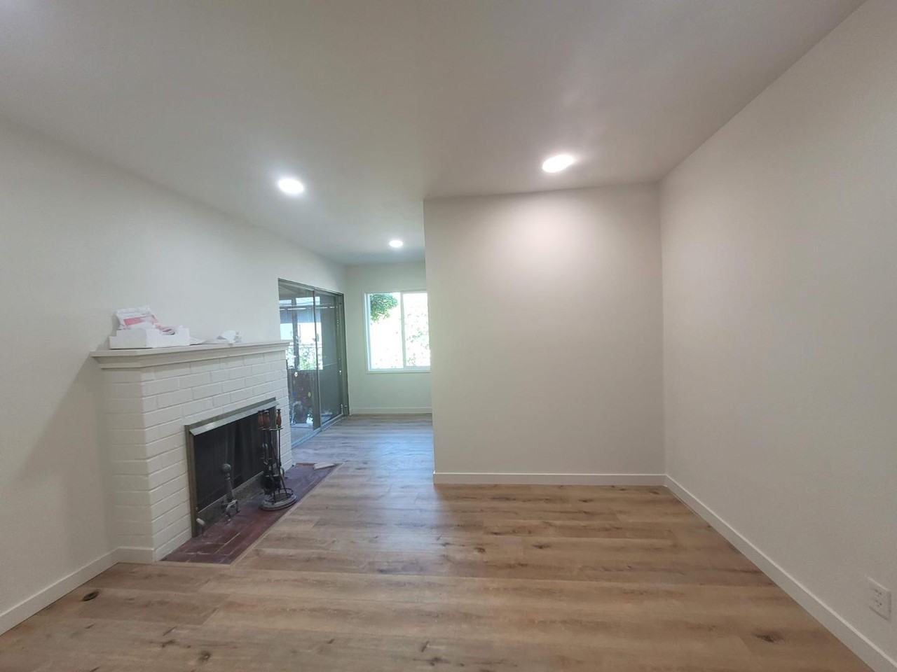 Ford Ave Triplex - Photo 2 of 10
