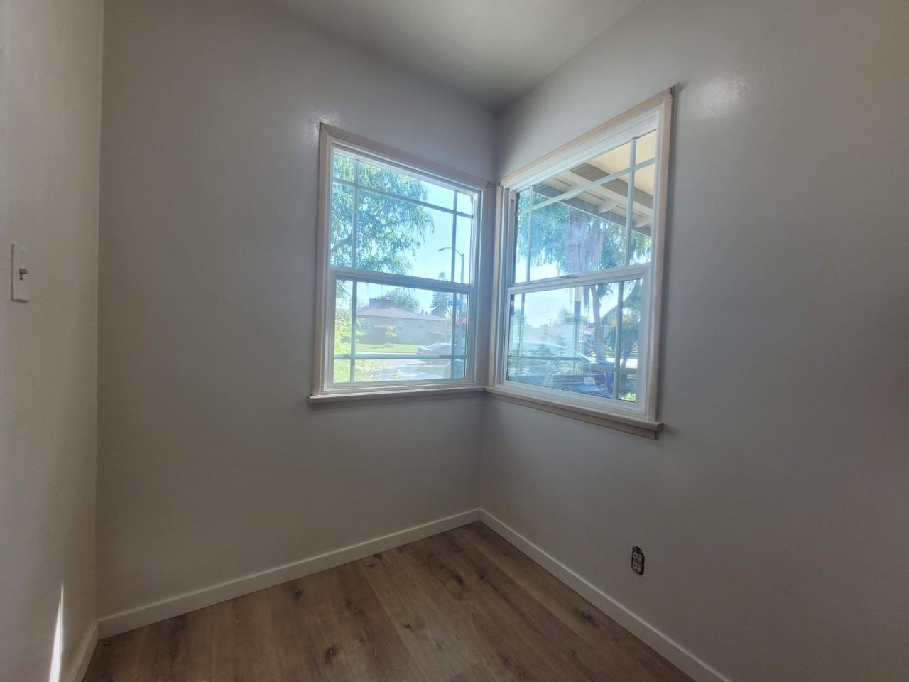 Ford Ave Triplex - Photo 4 of 10