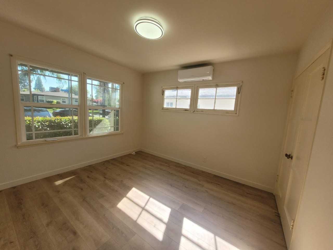 Ford Ave Triplex - Photo 5 of 10