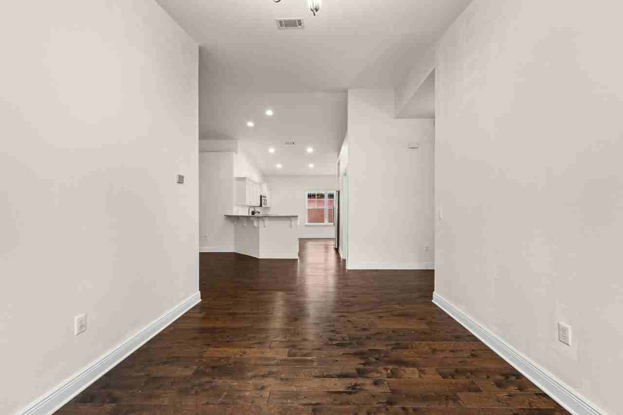 238 Benton Blvd - Photo 6 of 11