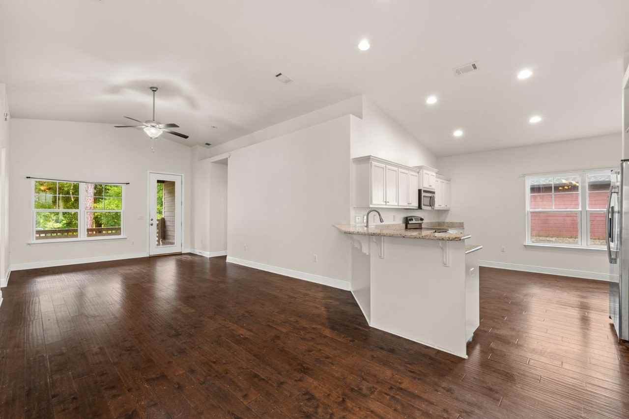 238 Benton Blvd - Photo 7 of 11