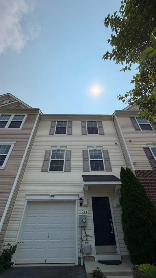 244 Rumbling Rock Rd - Photo 4 of 20