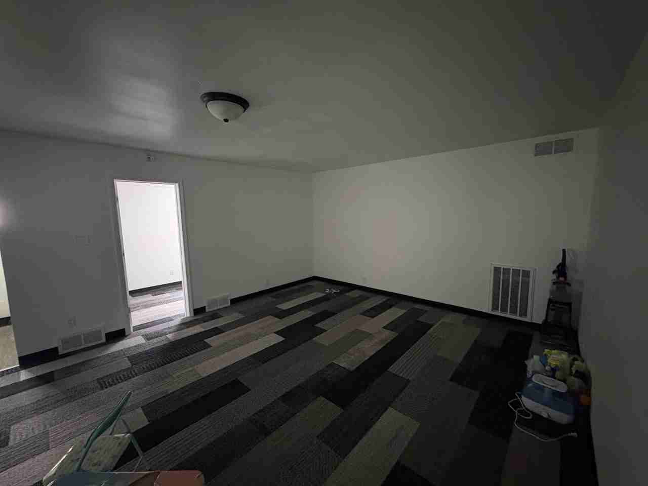 1324 Canton St - Photo 5 of 11
