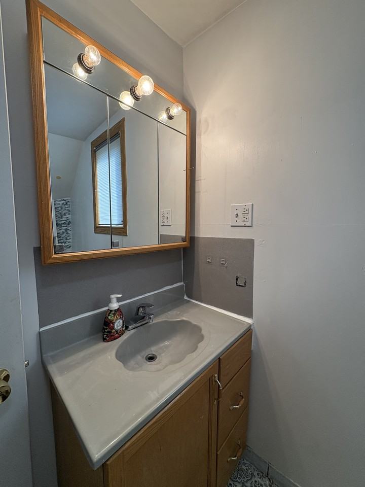 290 Blake Street - 1 - Photo 7 of 12