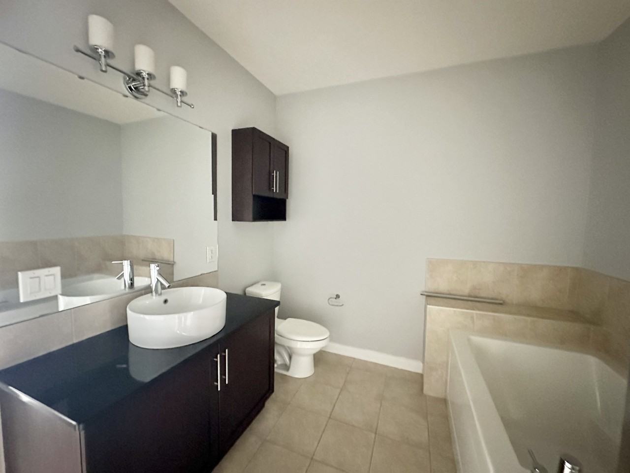 320 2584 Anderson Way - Photo 5 of 12