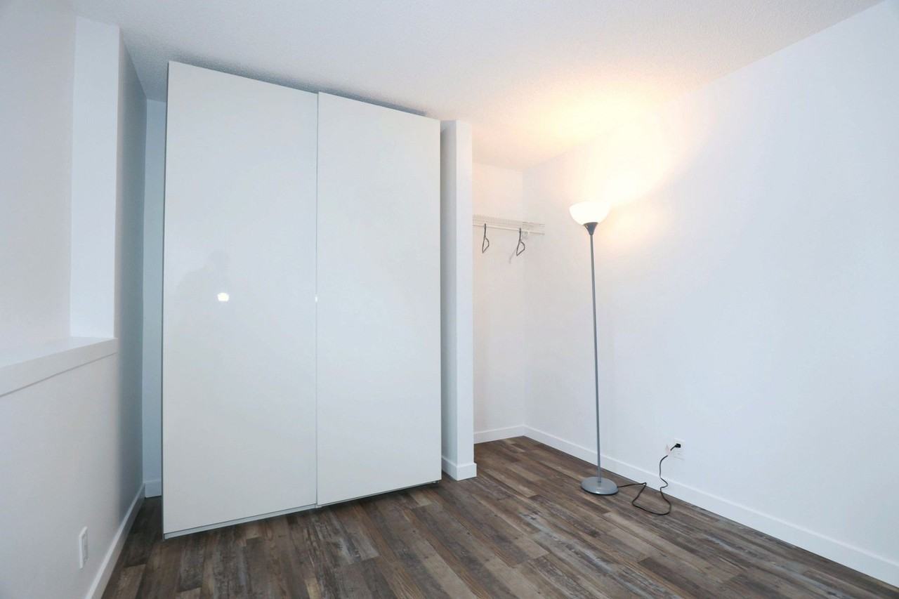 533 De La Morenie St, - Photo 7 of 9