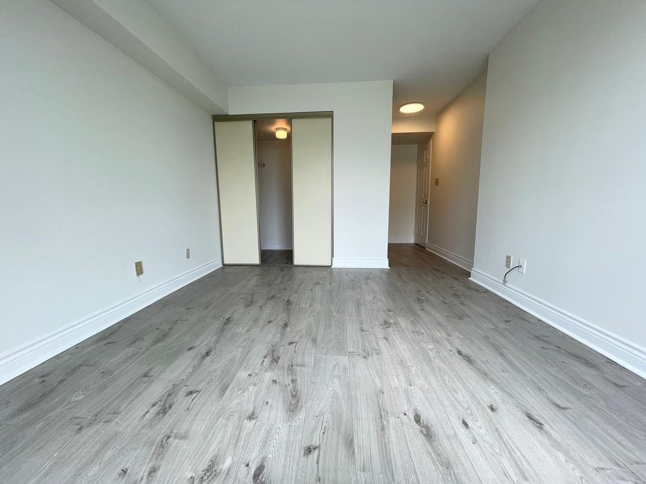 South Kingsway Village - Photo 6 of 8