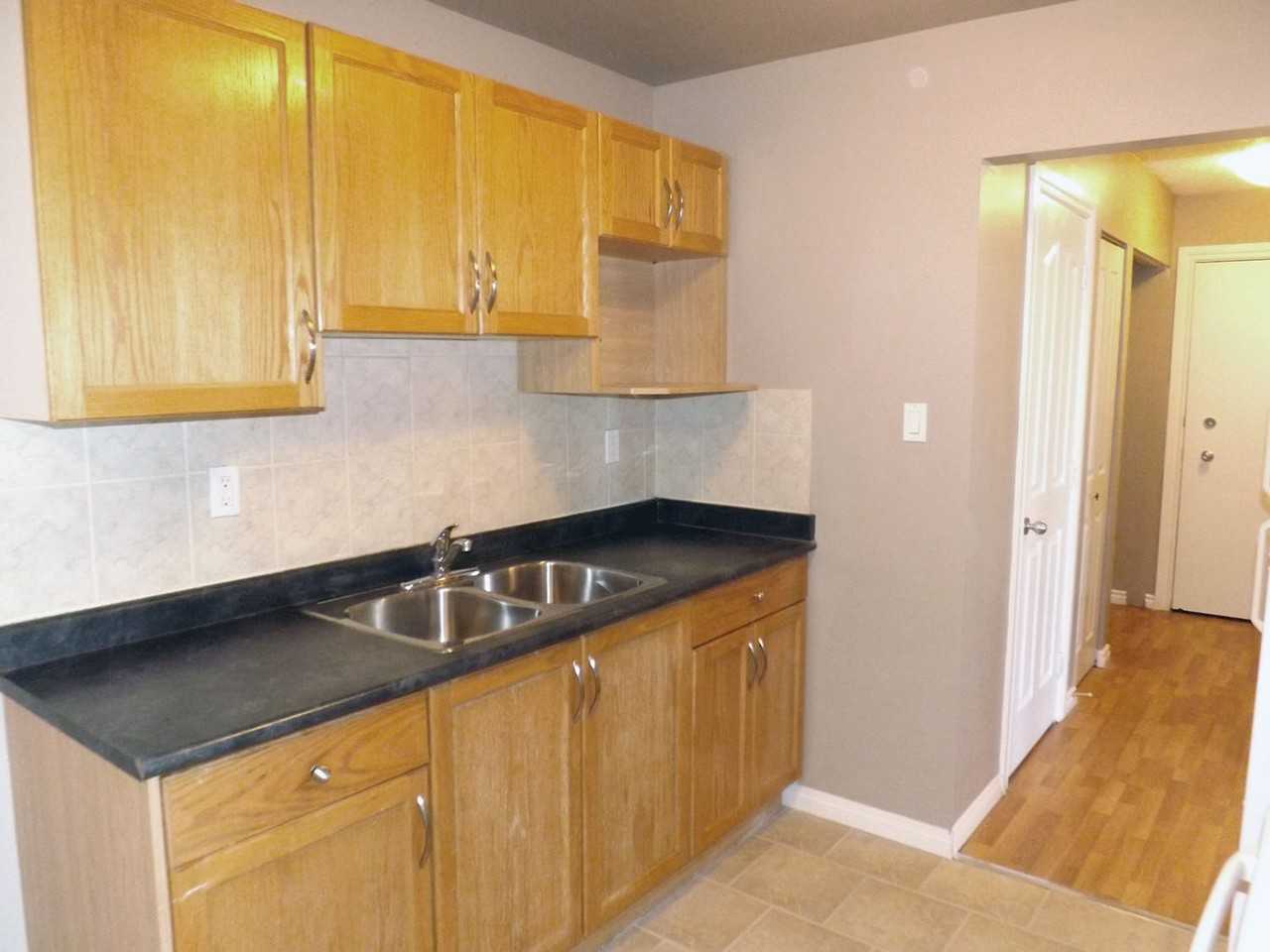 Joy Manor Apartments - Photo 7 of 13