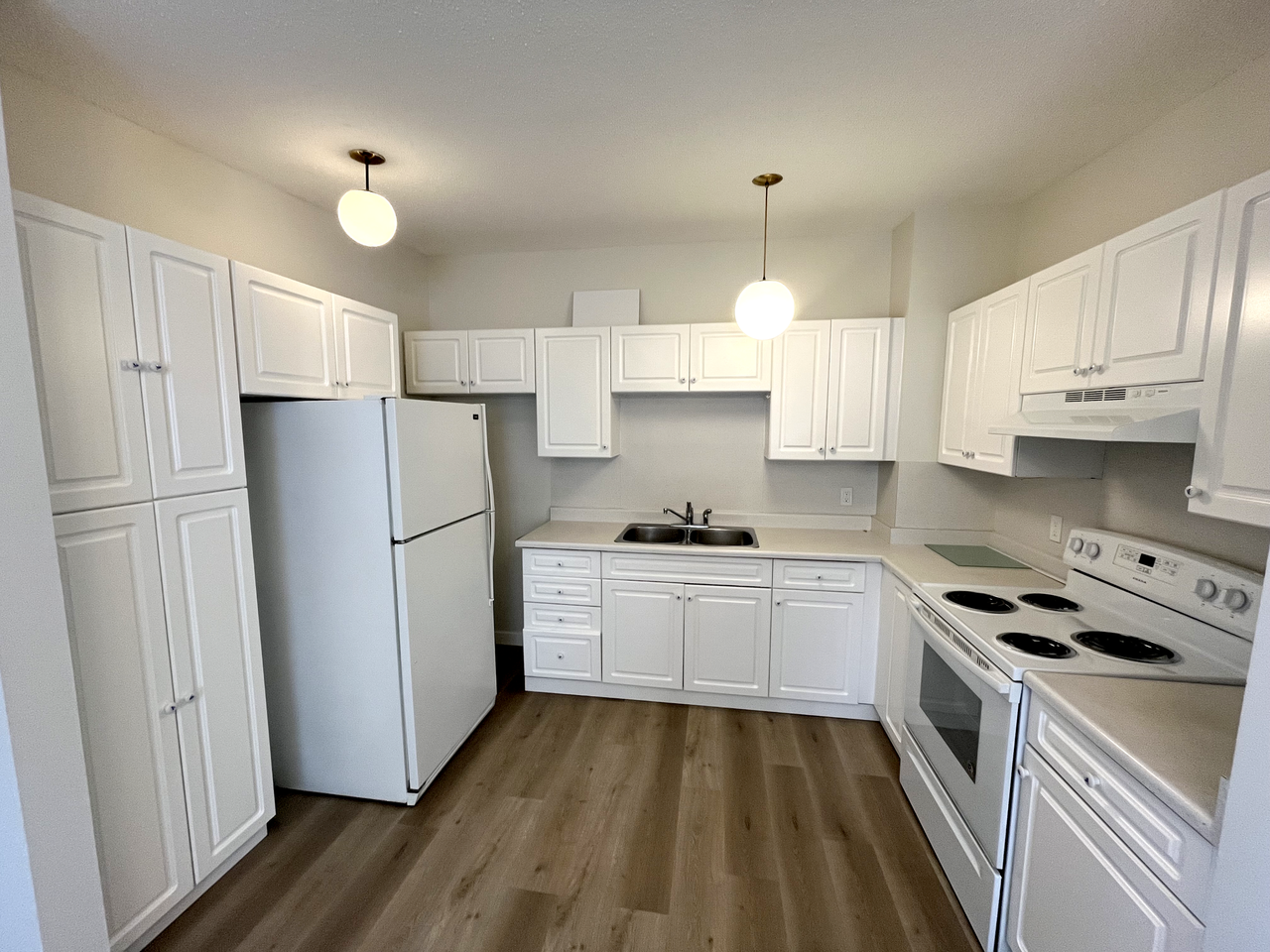 Bowness Village Apartments - Photo 5 of 18