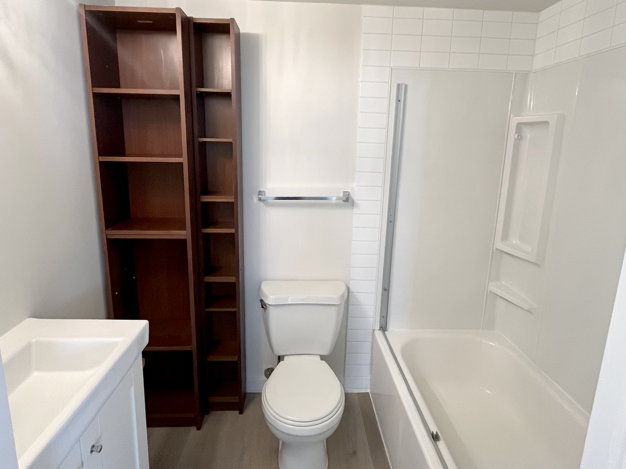 Bowness Village Apartments - Photo 7 of 18