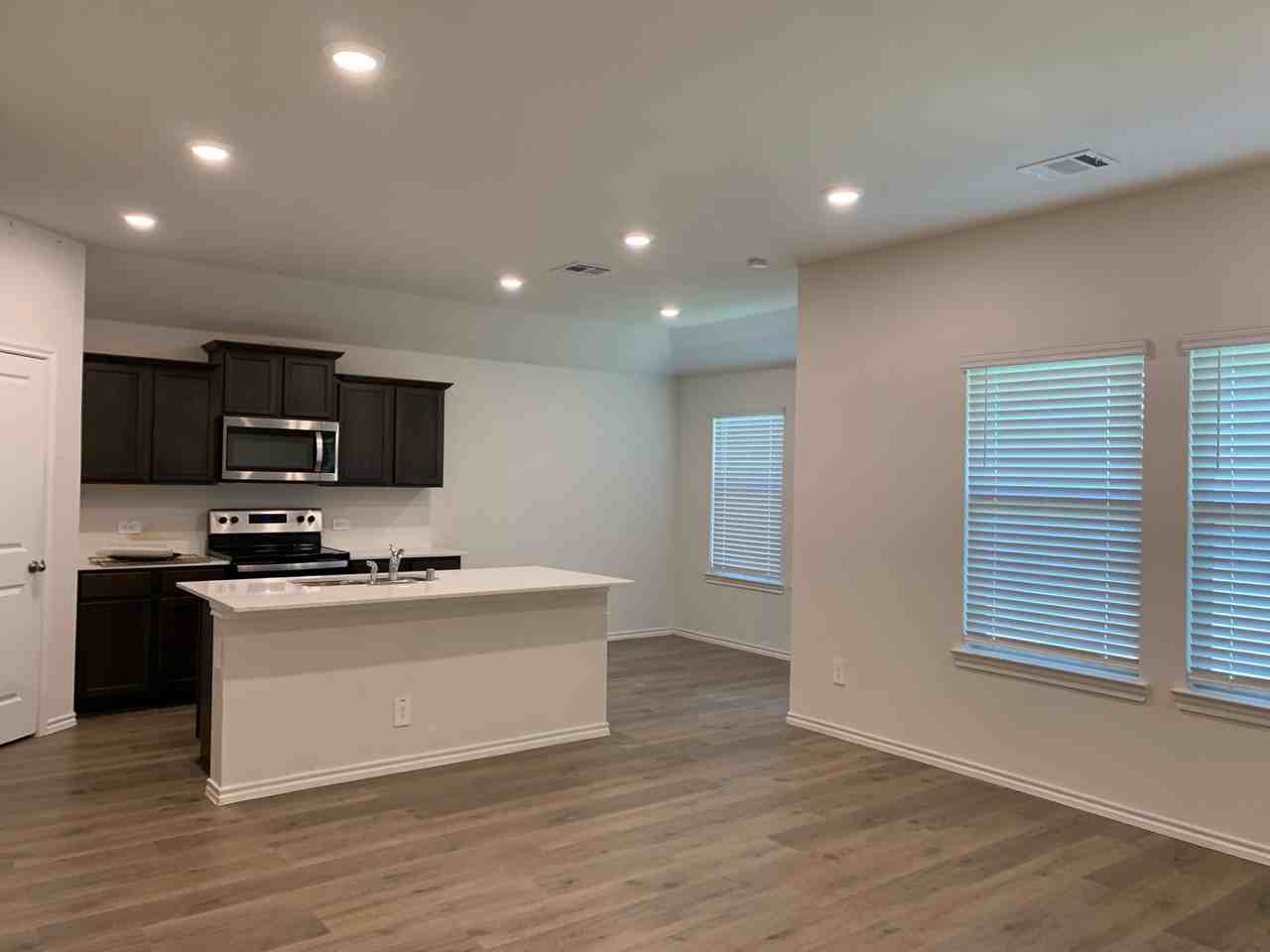 240 Boxwood Dr #1 - Photo 2 of 5